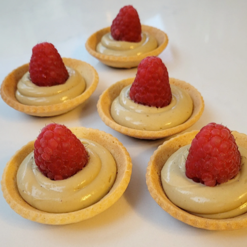 Mini Tartlets with Pistachio Cream and Raspberries - Box of 5